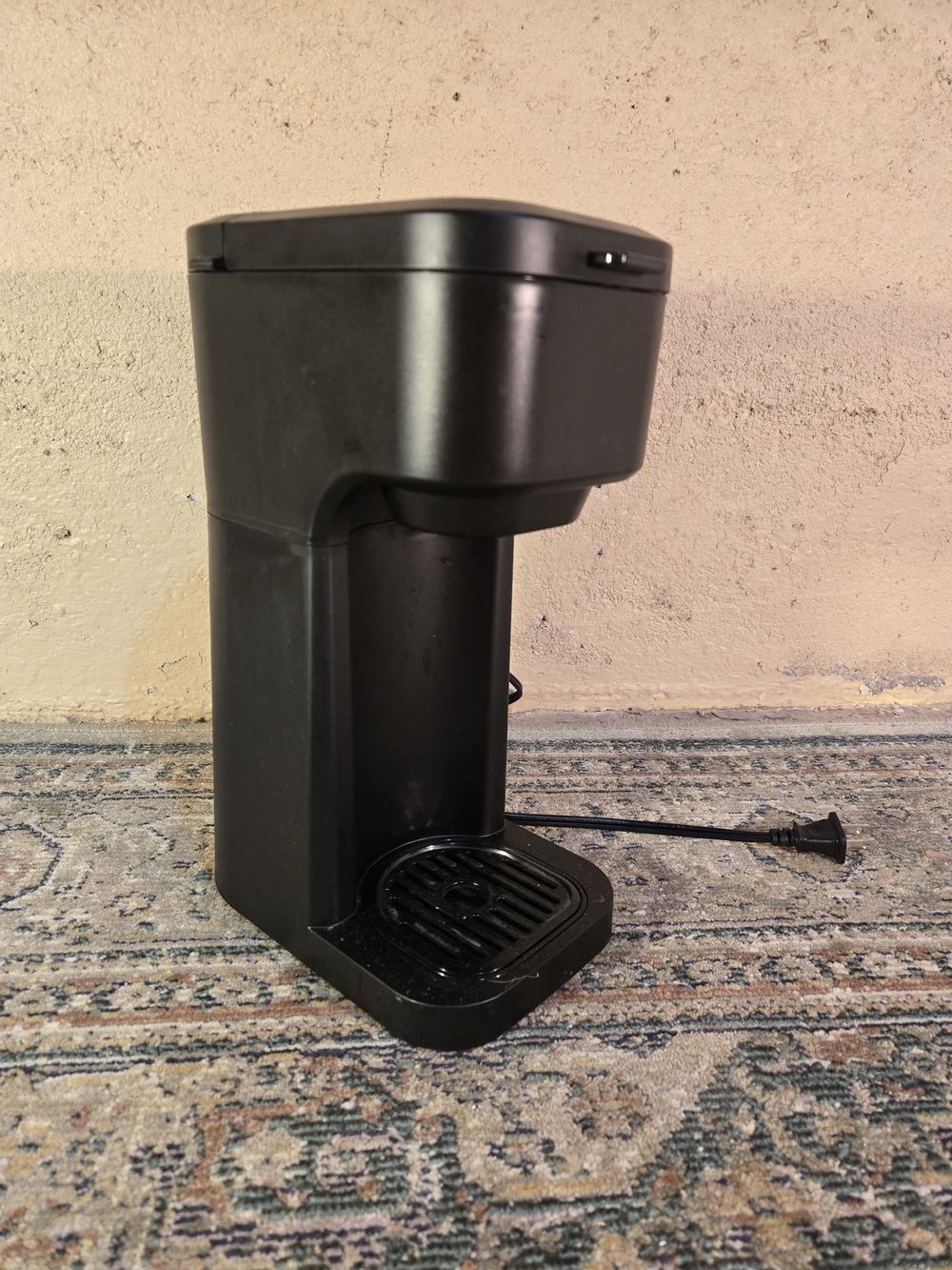 MAINSTAYS DUAL BREW COFFEE MAKER, SINGLE SERVE 14 OZ RESERVOIR